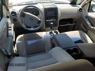 2006 Ford Explorer XLT with VIN 1FMEU63E16UB53195, listed as a Copart auction lot 62358065 with 211,283 mi miles and Salvage title. Bid and sale history available at DreamBid. Image 8.