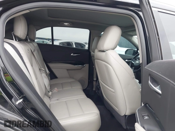 2020 Cadillac XT4 FWD Premium Luxury с VIN 1GYFZCR48LF142955, выставлен на аукционе IAAI как лот 41255161 с пробегом 39 830 миль миль и . История ставок и продаж доступна на DreamBid. Изображение 8.