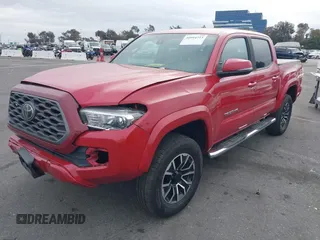 2020 Toyota Tacoma SR5 z VIN 3TMAZ5CN1LM139635, wystawiony jako IAAI lot #40994723 z przebiegiem 72 752 mil mil oraz . Historia ofert i sprzedaży dostępna na DreamBid. Obrazek 17.