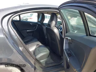 2014 Volvo S60 T5 z VIN YV1612FS1E2275524, wystawiony jako IAAI lot #41914398 z przebiegiem 122 286 mil mil oraz . Historia ofert i sprzedaży dostępna na DreamBid. Obrazek 8.