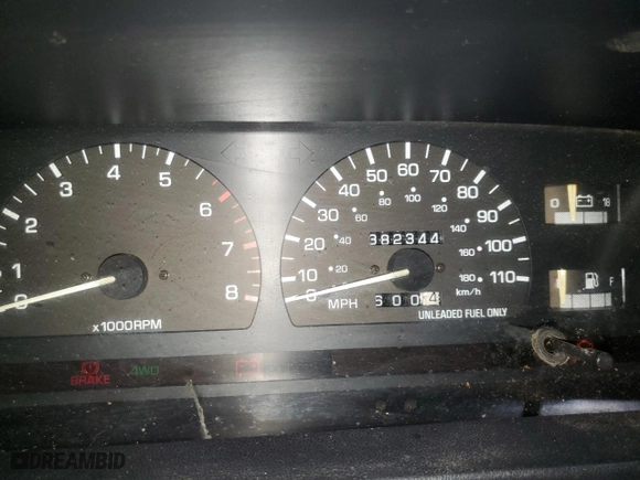 1993 Toyota 4WD Pickups DLX with VIN 4TARN01PXPZ058736, listed as a Copart auction lot 83463584 with 382,344 mi miles and Non Repairable. Bid and sale history available at carsss.com. Image 9.