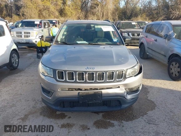 2018 Jeep Compass Sport with VIN 3C4NJCAB0JT124875, listed as a IAAI auction lot 41809953 with 136,018 mi miles. Bid and sale history available at carsss.com. Image 12.