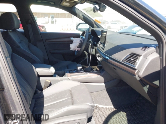 2024 Audi Q5 S line Premium Plus with VIN WA1E2AFY6R2149950, listed as a IAAI auction lot 41801016 with Not provided miles and . Bid and sale history available at DreamBid. Image 5.