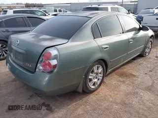 2006 Nissan Altima 2.5 with VIN 1N4AL11D66N351757, listed as a IAAI auction lot 41709864 with 189,486 mi miles. Bid and sale history available at carsss.com. Image 4.