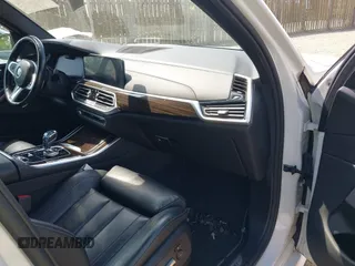 2019 BMW X5 xDrive40i with VIN 5UXCR6C58KLK85270, listed as a IAAI auction lot 42151053 with 81,681 mi miles and . Bid and sale history available at DreamBid. Image 5.