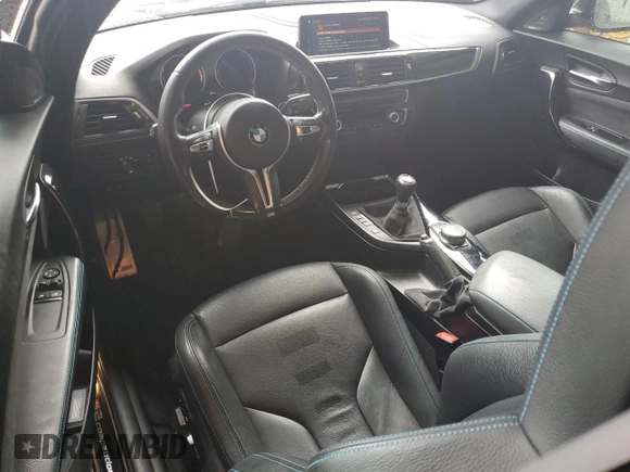 2020 BMW M2 Competition z VIN WBS2U7C03L7E15628, wystawiony jako Copart lot #66347314 z przebiegiem 68 147 mil mil oraz Czysty tytuł • Clean title. Historia ofert i sprzedaży dostępna na DreamBid. Obrazek 8.