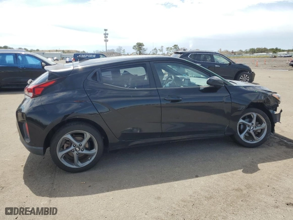 2019 Hyundai Veloster 2.0 with VIN KMHTG6AF1KU010011, listed as a Copart auction lot 52741505 with 57,133 mi miles and Salvage Title. Bid and sale history available at carsss.com. Image 3.