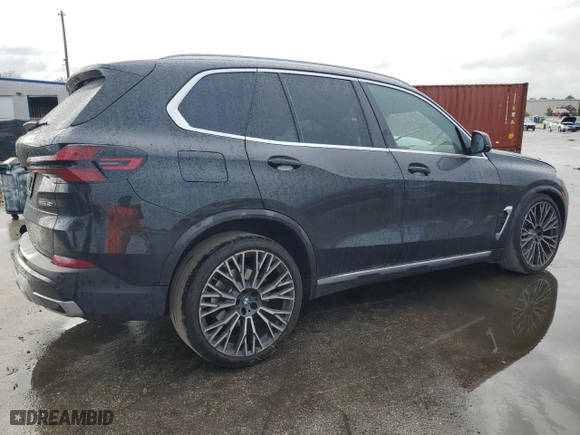 2024 BMW X5 xDrive40i with VIN 5UX23EU00R9U62752, listed as a Copart auction lot 85104184 with 23,547 mi miles and Salvage Title. Bid and sale history available at carsss.com. Image 3.