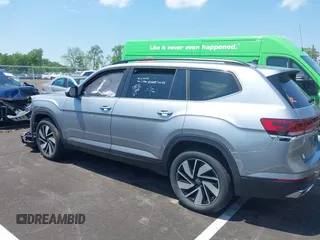 2025 Volkswagen Atlas SE z VIN 1V2WR2CA4SC509329, wystawiony jako IAAI lot #42122879 z przebiegiem Nie podano mil oraz . Historia ofert i sprzedaży dostępna na DreamBid. Obrazek 14.