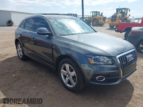2012 Audi Q5 3.2L Premium Plus with VIN WA1DKAFP8CA115217, listed as a IAAI auction lot 42080098 with 97,187 mi miles. Bid and sale history available at carsss.com. Image 1.