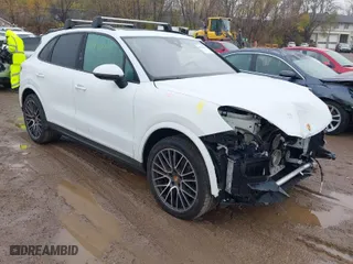2023 Porsche Cayenne with VIN WP1AA2AY1PDA09213, listed as a IAAI auction lot 40795024 with 22,522 mi miles. Bid and sale history available at carsss.com. Image 1.