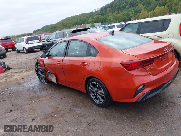 2023 Kia Forte LXS z VIN 3KPF24AD4PE596731, wystawiony jako IAAI lot #40501519 z przebiegiem 36 755 mil mil oraz . Historia ofert i sprzedaży dostępna na DreamBid. Obrazek 3.