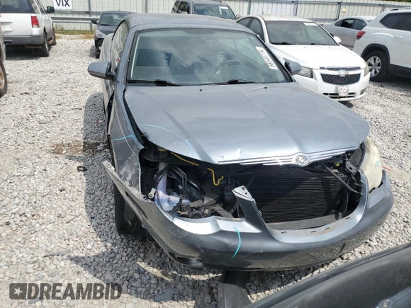 2010 Chrysler Sebring Limited z VIN 1C3BC6EV5AN144868, wystawiony jako Copart lot #66549774 z przebiegiem 106 602 mil mil oraz Szkoda całkowita • Salvage title. Historia ofert i sprzedaży dostępna na DreamBid. Obrazek 5.