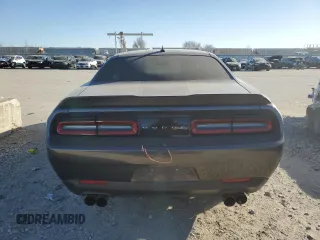 2017 Dodge Challenger SXT z VIN 2C3CDZAG0HH639976, wystawiony jako Copart lot #83611054 z przebiegiem 67 338 mil mil oraz Szkoda całkowita • Salvage title. Historia ofert i sprzedaży dostępna na DreamBid. Obrazek 6.