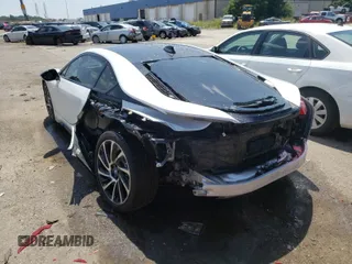 2016 BMW i8 z VIN WBY2Z2C53GV675600, wystawiony jako Copart lot #51118821 z przebiegiem 2 470 mil mil oraz Czysty tytuł • Clean title. Historia ofert i sprzedaży dostępna na DreamBid. Obrazek 3.