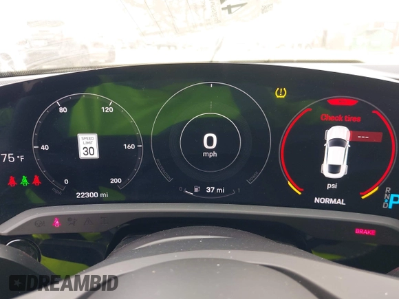 2022 Porsche Taycan z VIN WP0AA2Y10NSA12920, wystawiony jako IAAI lot #42047850 z przebiegiem 22 300 mil mil oraz . Historia ofert i sprzedaży dostępna na DreamBid. Obrazek 7.