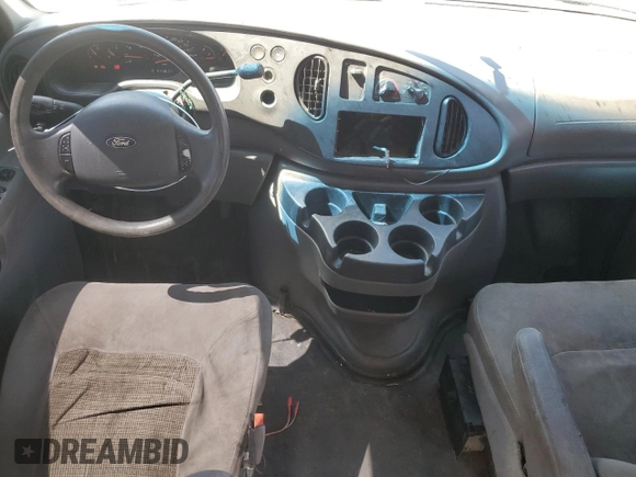 2008 Ford Econoline Cargo Commercial с VIN 1FTNE24L78DA01965, выставлен на аукционе Copart как лот 67921874 с пробегом 237 535 миль миль и Списание • Salvage title. История ставок и продаж доступна на DreamBid. Изображение 8.