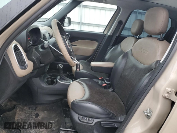 2014 FIAT 500L Lounge with VIN ZFBCFACH0EZ029698, listed as a Copart auction lot 44010995 with 113,555 mi miles and Salvage Title. Bid and sale history available at DreamBid. Image 7.