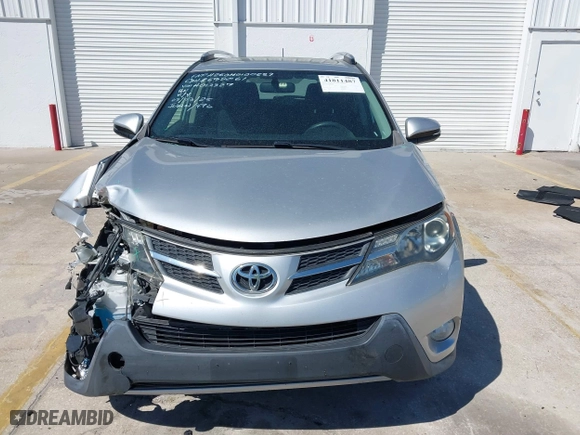2015 Toyota RAV4 XLE with VIN JTMRFREV5FJ013327, listed as a IAAI auction lot 41811487 with 189,061 mi miles. Bid and sale history available at carsss.com. Image 13.