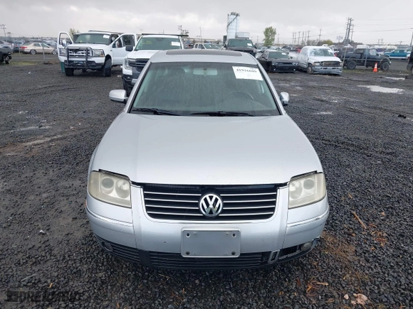 2003 Volkswagen Passat GLS with VIN WVWPD63B23P197123, listed as a IAAI auction lot 41916609 with 205,615 mi miles. Bid and sale history available at carsss.com. Image 12.