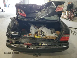 2001 Mercedes-Benz E 320 z VIN WDBJF65J91B339674, wystawiony jako Copart lot #50374725 z przebiegiem 205 940 mil mil oraz Szkoda całkowita • Salvage title. Historia ofert i sprzedaży dostępna na DreamBid. Obrazek 6.