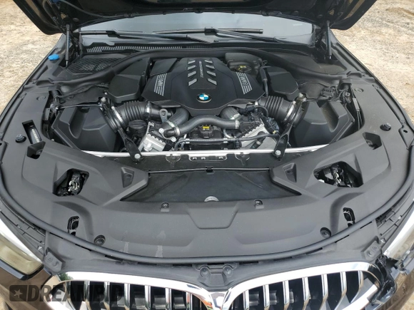 2021 BMW 8 Series M850i z VIN WBAGV8C06MCG35500, wystawiony jako Copart lot #59467425 z przebiegiem 54 268 mil mil oraz Szkoda całkowita • Salvage title. Historia ofert i sprzedaży dostępna na DreamBid. Obrazek 11.