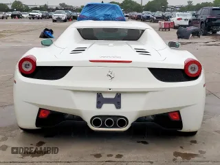 2014 Ferrari 458 Italia z VIN ZFF68NHA1E0198612, wystawiony jako Copart lot #54941365 z przebiegiem 4 506 mil mil oraz Szkoda całkowita • Salvage title. Historia ofert i sprzedaży dostępna na DreamBid. Obrazek 6.