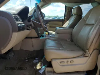 2010 Chevrolet Suburban LTZ with VIN 1GNUKKE33AR172523, listed as a Copart auction lot 54595654 with 228,705 mi miles and Salvage Title. Bid and sale history available at carsss.com. Image 7.