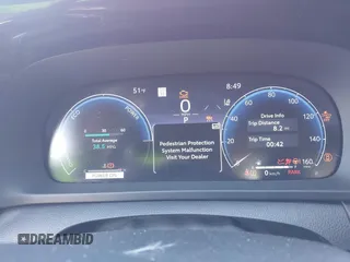 2025 Toyota Crown XLE с VIN JTDACAAJ9S3004185, выставлен на аукционе IAAI как лот 42040283 с пробегом 3 547 миль миль и . История ставок и продаж доступна на DreamBid. Изображение 7.