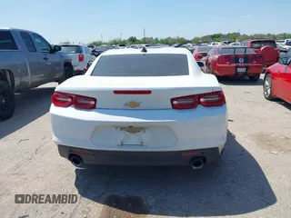 2020 Chevrolet Camaro 1LT с VIN 1G1FB1RS3L0149613, выставлен на аукционе IAAI как лот 41872747 с пробегом 74 361 миль миль и . История ставок и продаж доступна на DreamBid. Изображение 16.