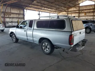 2000 Nissan Frontier XE with VIN 1N6DD26S3YC333326, listed as a Copart auction lot 62520385 with Not provided miles and Clean title. Bid and sale history available at DreamBid. Image 2.