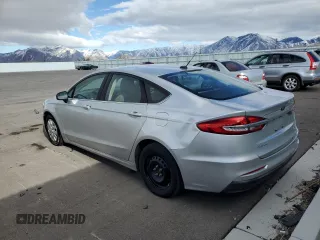 2019 Ford Fusion S with VIN 3FA6P0G71KR104255, listed as a Copart auction lot 47072525 with 69,447 mi miles and Clean Title. Bid and sale history available at carsss.com. Image 2.
