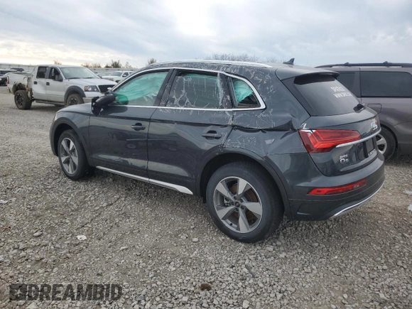 2024 Audi Q5 Premium with VIN WA1ABAFY2R2070404, listed as a Copart auction lot 77515944 with 0 mi miles and Salvage Title. Bid and sale history available at carsss.com. Image 2.