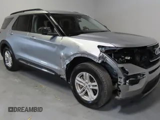 2021 Ford Explorer XLT with VIN 1FMSK7DHXMGB33126, listed as a Copart auction lot 55651595 with 61,895 mi miles and Salvage Title. Bid and sale history available at carsss.com. Image 1.