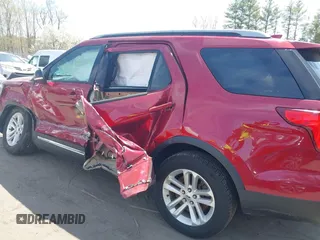 2016 Ford Explorer XLT with VIN 1FM5K7D85GGC85722, listed as a IAAI auction lot 42087848 with 135,872 mi miles and . Bid and sale history available at carsss.com. Image 17.