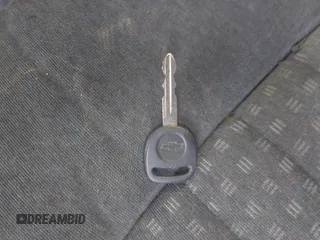 2000 Chevrolet Blazer LS с VIN 1GNCT18W7YK161195, выставлен на аукционе IAAI как лот 42329599 с пробегом 122 834 миль миль и . История ставок и продаж доступна на DreamBid. Изображение 11.