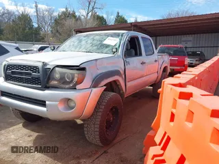 2006 Toyota Tacoma PreRunner z VIN 5TEJU62N56Z317981, wystawiony jako IAAI lot #41647457 z przebiegiem 254 512 mil mil oraz . Historia ofert i sprzedaży dostępna na DreamBid. Obrazek 17.