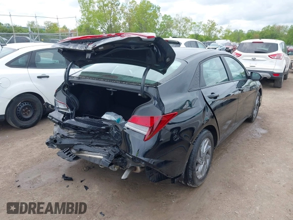 2024 Hyundai Elantra SEL z VIN KMHLM4DG8RU690033, wystawiony jako IAAI lot #42211444 z przebiegiem 19 708 mil mil oraz . Historia ofert i sprzedaży dostępna na DreamBid. Obrazek 4.