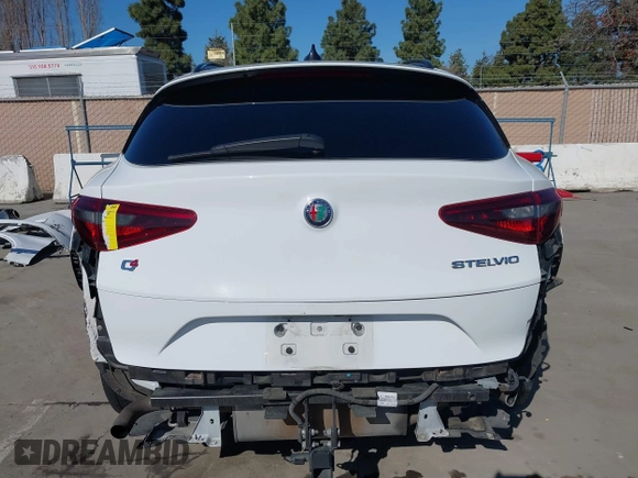2019 Alfa Romeo Stelvio Ti Lusso z VIN ZASPAKBN1K7C36934, wystawiony jako IAAI lot #41534732 z przebiegiem Nie podano mil oraz . Historia ofert i sprzedaży dostępna na DreamBid. Obrazek 18.