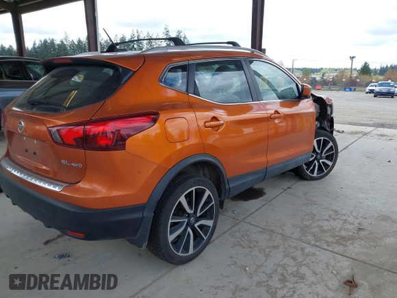 2017 Nissan Rogue Sport SL with VIN JN1BJ1CR7HW106222, listed as a IAAI auction lot 42085022 with 87,389 mi miles. Bid and sale history available at carsss.com. Image 4.