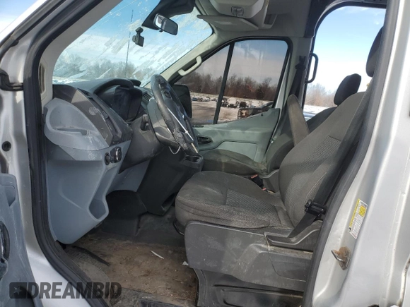2015 Ford Transit Cargo z VIN 1FTNR2CM3FKA01839, wystawiony jako Copart lot #41739665 z przebiegiem Nie podano mil oraz Szkoda całkowita • Salvage title. Historia ofert i sprzedaży dostępna na DreamBid. Obrazek 7.