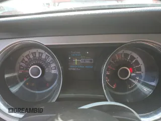 2013 Ford Mustang V6 z VIN 1ZVBP8AM6D5273969, wystawiony jako Copart lot #59223055 z przebiegiem 157 482 mil mil oraz Szkoda całkowita • Salvage title. Historia ofert i sprzedaży dostępna na DreamBid. Obrazek 9.