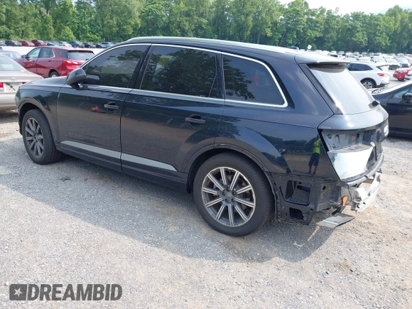 2017 Audi Q7 Premium Plus z VIN WA1LAAF78HD024548, wystawiony jako IAAI lot #42403316 z przebiegiem 105 592 mil mil oraz . Historia ofert i sprzedaży dostępna na DreamBid. Obrazek 3.