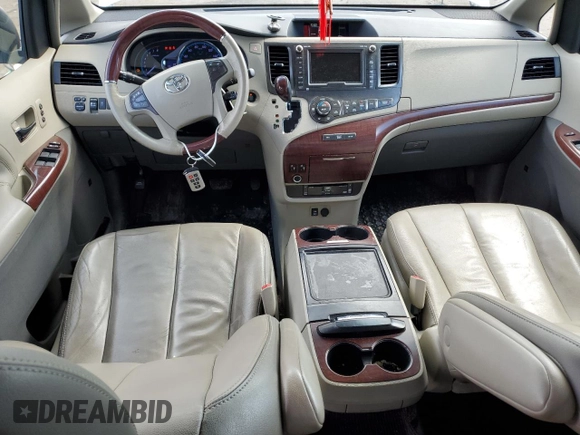 2012 Toyota Sienna XLE with VIN 5TDDK3DCXCS047104, listed as a Copart auction lot 53521335 with 184,269 mi miles and Clean Title. Bid and sale history available at DreamBid. Image 8.