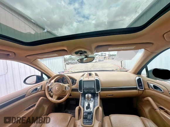 2014 Porsche Cayenne with VIN WP1AA2A25ELA97360, listed as a Copart auction lot 59060675 with 181,114 mi miles and Clean title. Bid and sale history available at DreamBid. Image 9.