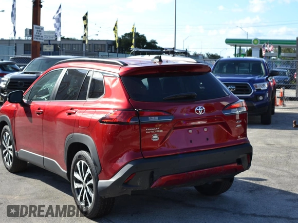 2025 Toyota Corolla Cross XLE с VIN 7MUDAABGXSV121641, выставлен на аукционе Copart как лот 61983615 с пробегом 8 831 миль миль и Списание • Salvage title. История ставок и продаж доступна на DreamBid. Изображение 5.