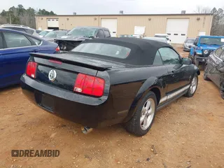 2007 Ford Mustang Deluxe with VIN 1ZVFT84N475361120, listed as a IAAI auction lot 41762540 with 167,848 mi miles and . Bid and sale history available at carsss.com. Image 4.