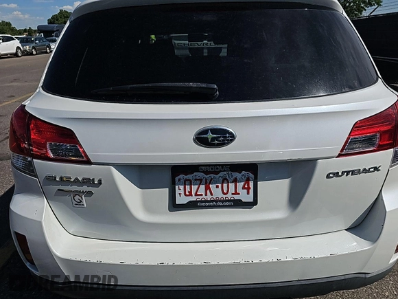 2014 Subaru Outback 2.5i with VIN 4S4BRCAC3E3218816, listed as a IAAI auction lot 42801636 with 227,218 mi miles and . Bid and sale history available at DreamBid. Image 5.