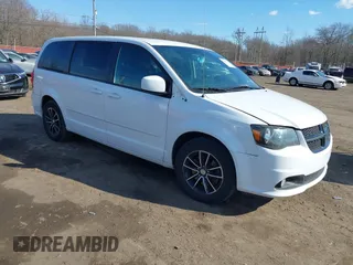 2016 Dodge Grand Caravan SXT with VIN 2C4RDGCG2GR210824, listed as a IAAI auction lot 41682161 with 263,403 mi miles. Bid and sale history available at carsss.com. Image 1.