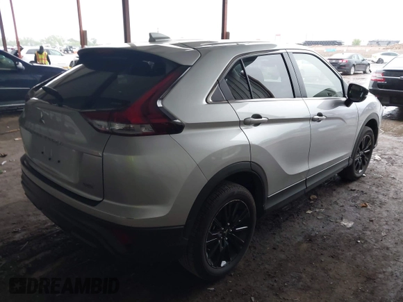 2024 Mitsubishi Eclipse Cross LE z VIN JA4ATVAA0RZ073419, wystawiony jako IAAI lot #42171208 z przebiegiem 5 606 mil mil oraz . Historia ofert i sprzedaży dostępna na DreamBid. Obrazek 4.